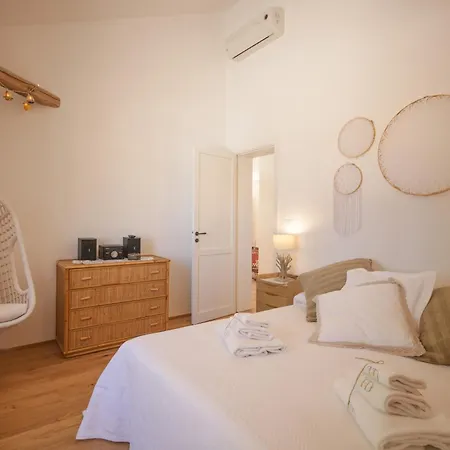 Td Fico Jo With Pool & Lush Garden Holiday home *